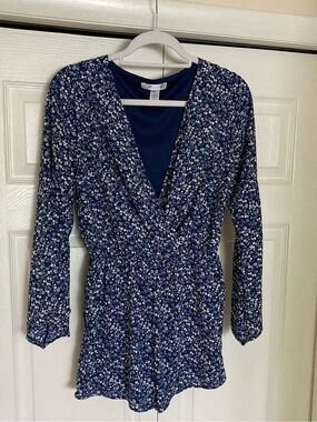 Arizona Jean Company Navy Blue with white  Floral design Long Sleeve romper